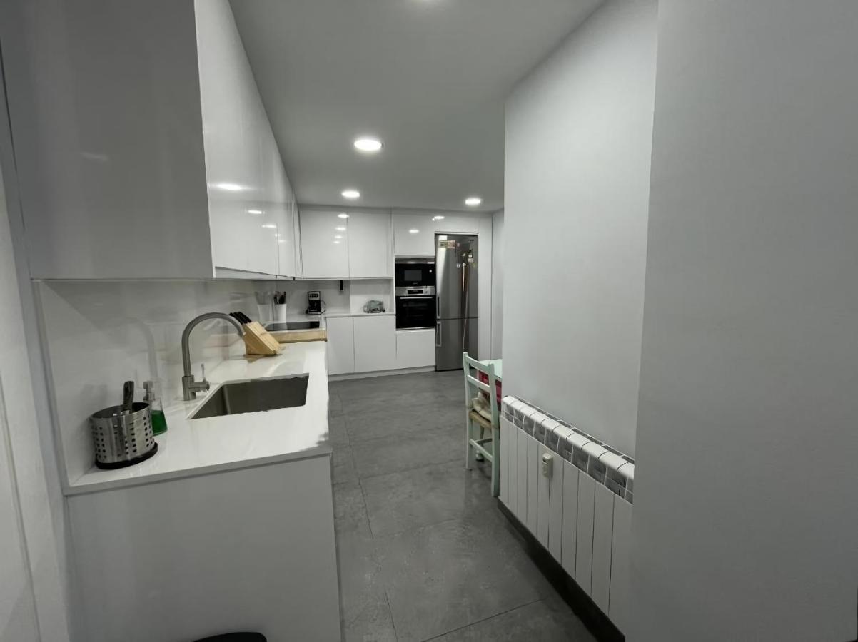 Amplio Y Moderno Piso De 4 Habitaciones Y Terraza Pontevedra Luaran gambar