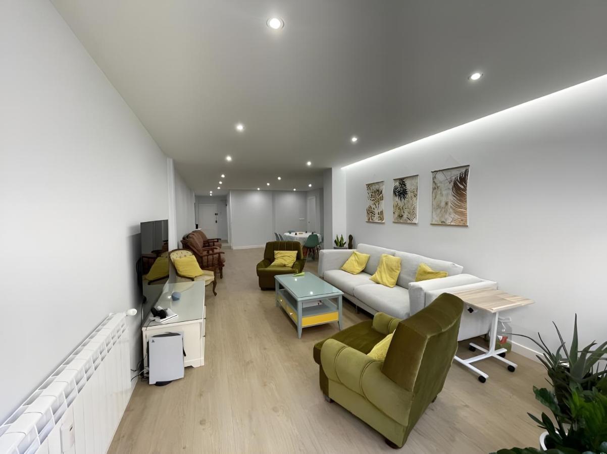 Amplio Y Moderno Piso De 4 Habitaciones Y Terraza Pontevedra Luaran gambar