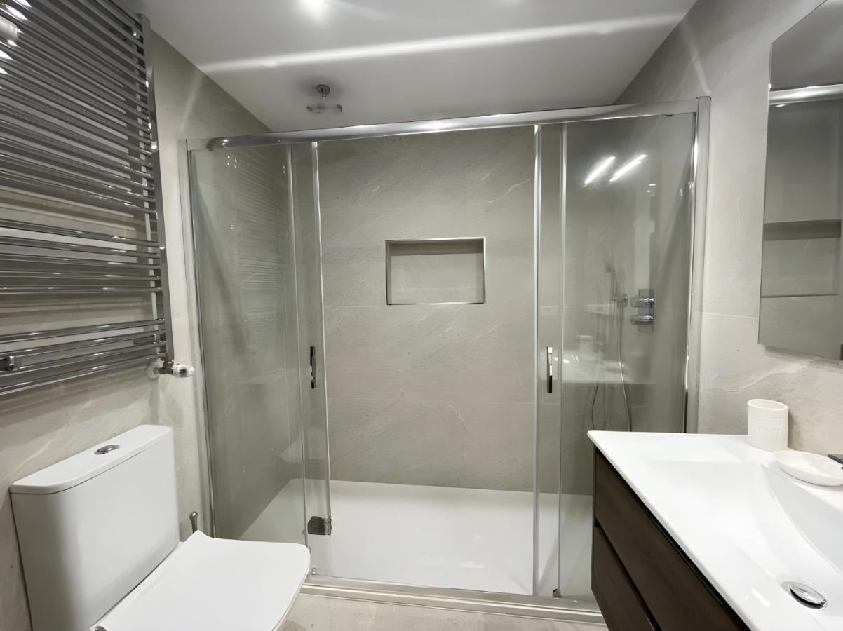 Amplio Y Moderno Piso De 4 Habitaciones Y Terraza Pontevedra Luaran gambar
