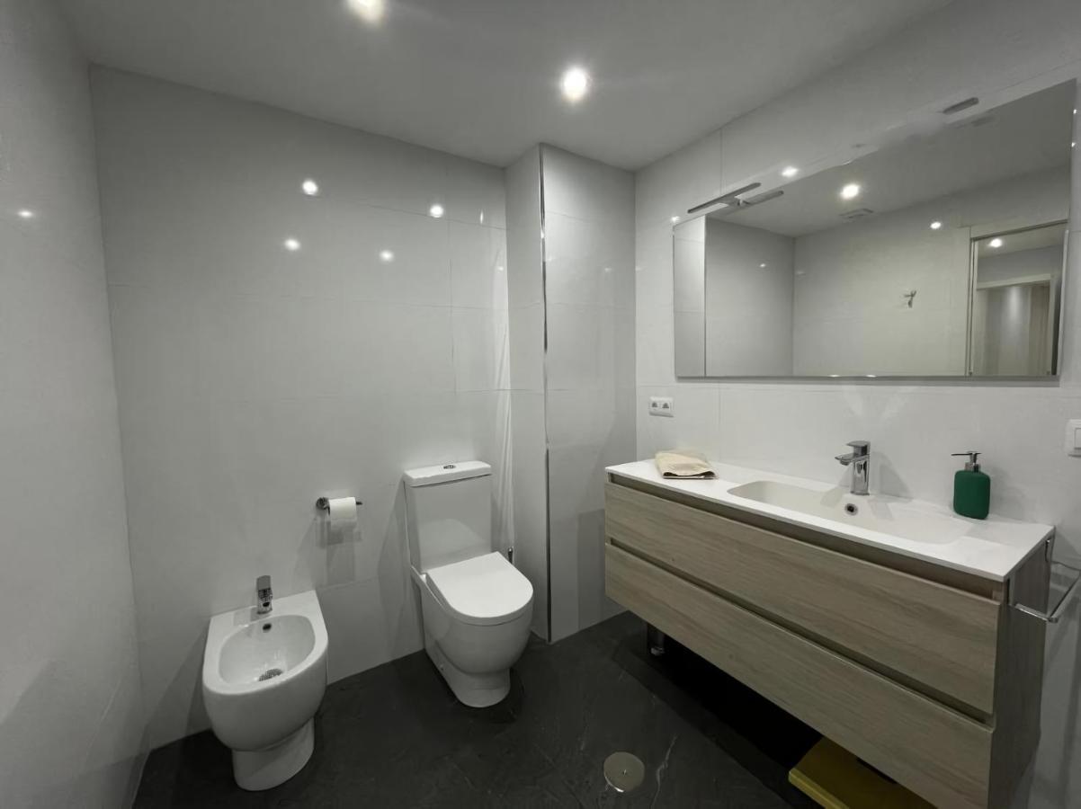 Amplio Y Moderno Piso De 4 Habitaciones Y Terraza Pontevedra Luaran gambar